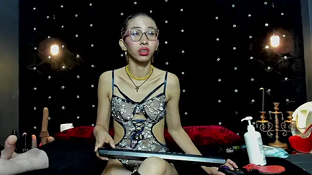Mara Gonzalez online show from 07.12.26