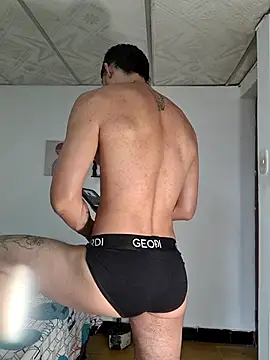 Niick01  online show from 10.16.25