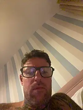 Jamesdeanmcqueen online show from 11.20.25