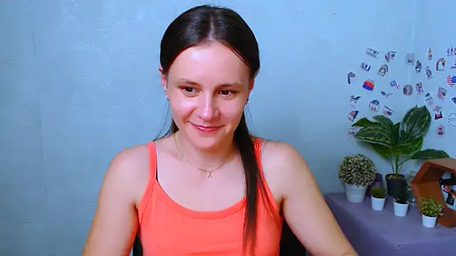 ValeriaHeart  online show from 12.13.25