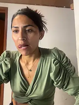 Snapshot of Sofiadelacruz chatting on 09.12.25 Sofiadelacruz online show from 09.12.25