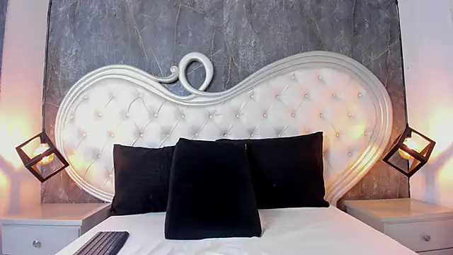 Keyla  Jones online show from 09.27.25