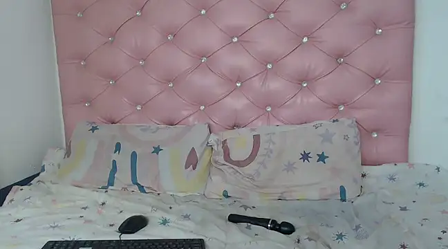 Snapshot of NikkyDangerr chatting on 02.13.25 NikkyDangerr online show from 02.13.25