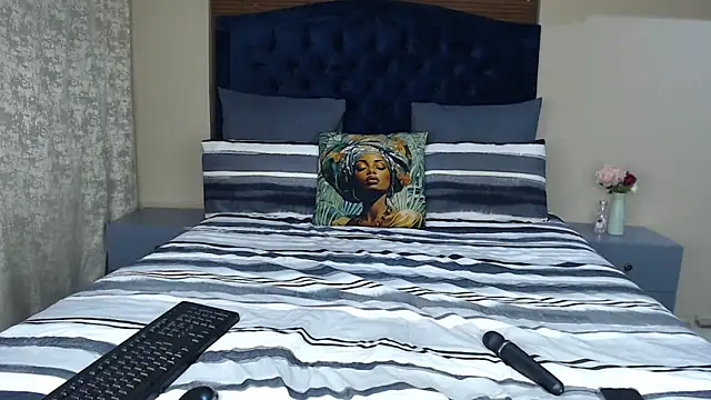 Snapshot of NikkyDangerr chatting on 10.10.25 NikkyDangerr online show from 10.10.25