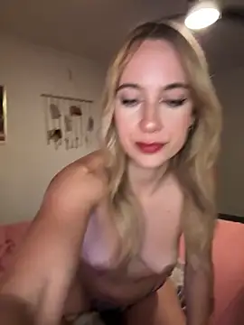 rileylovesyou online show from 09.30.25