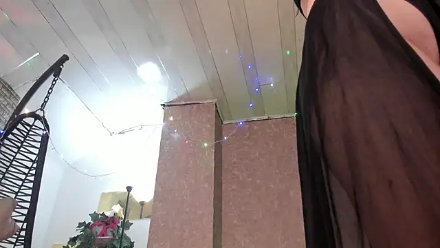 Snapshot of FelicitaSweet chatting on 02.28.25 FelicitaSweet online show from 02.28.25