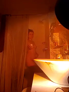 Snapshot of FelicitaSweet chatting on 03.20.25 FelicitaSweet online show from 03.20.25