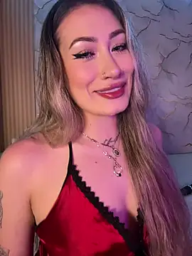 Snapshot of Lally_Valencia__ chatting on 11.23.25 Lally Valencia online show from 11.23.25