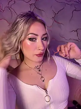 Snapshot of Lally_Valencia__ chatting on 12.15.25 Lally Valencia online show from 12.15.25