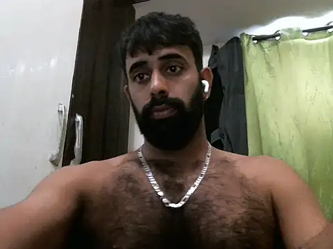Snapshot of indianhairybull chatting on 11.05.25 indianhairybull online show from 11.05.25