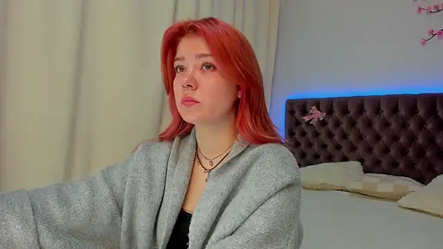 Ella Mayers online show from 10.04.25
