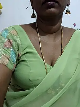 Snapshot of Tamil_Meera12 chatting on 07.15.26 Tamil Meera12 online show from 07.15.26