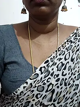 Snapshot of Tamil_Meera12 chatting on 07.28.26 Tamil Meera12 online show from 07.28.26