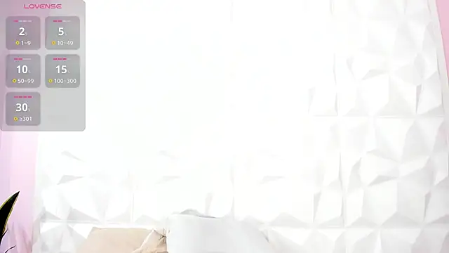 Lia Guzman online show from 03.14.25