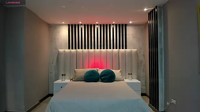 BeccaBaxter online show from 02.23.25