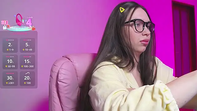Arianahot777 online show from 04.25.26