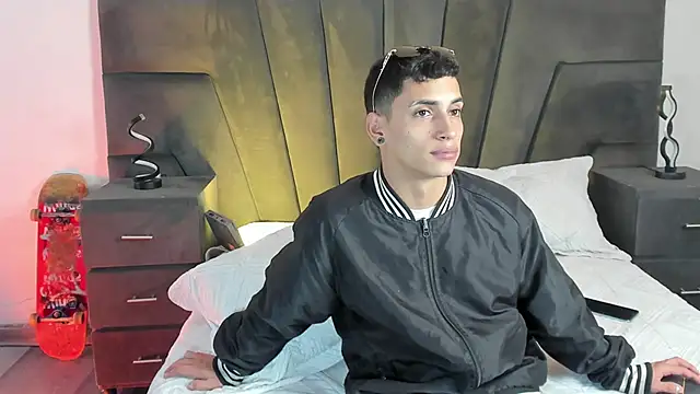 JhoanLeandro online show from 03.18.25