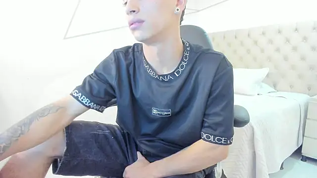 JhoanLeandro online show from 09.19.25