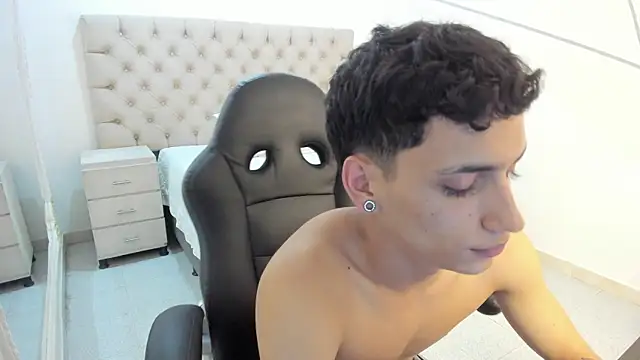 JhoanLeandro online show from 10.25.25