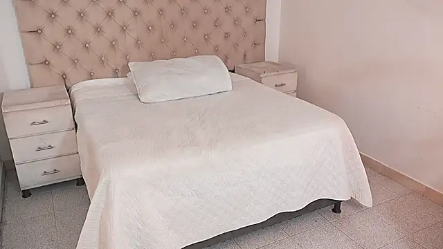 Snapshot of JhoanLeandro chatting on 02.08.26 JhoanLeandro online show from 02.08.26