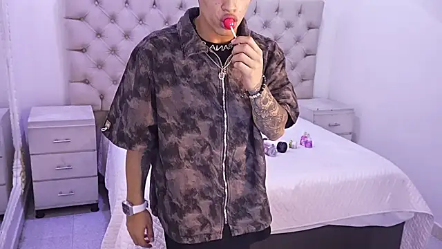 Snapshot of JhoanLeandro chatting on 03.07.26 JhoanLeandro online show from 03.07.26