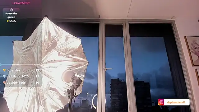 Daphne chers online show from 03.22.25