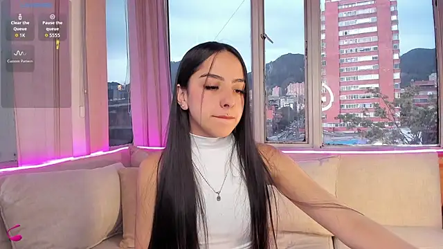 Daphne chers online show from 09.24.25