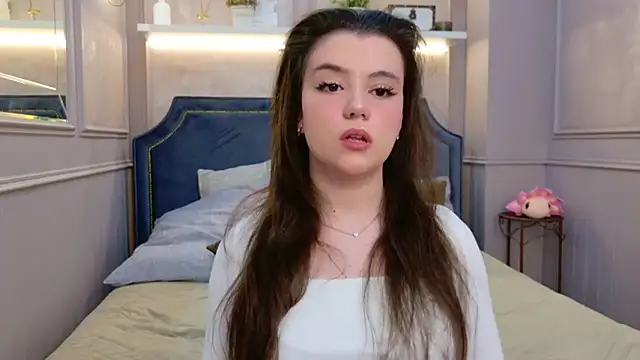 Snapshot of Pauline_Heaven chatting on 11.24.25 Pauline Heaven online show from 11.24.25