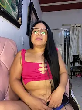 Snapshot of lamaravilla_08 chatting on 03.17.25 lamaravilla 08 online show from 03.17.25