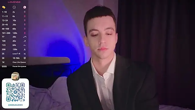 Snapshot of VincentSmith02 chatting on 02.05.25 VincentSmith02 online show from 02.05.25