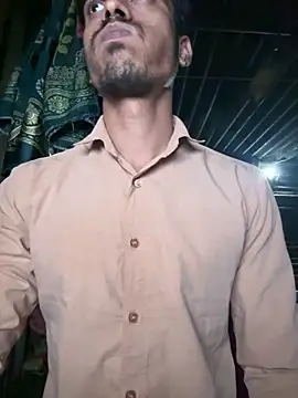 Snapshot of Loveinsync chatting on 12.16.25 Loveinsync online show from 12.16.25