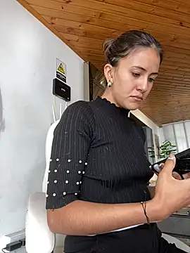 Andrea18 blonde online show from 03.17.25