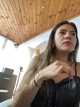 Andrea18 blonde online show from 03.21.25