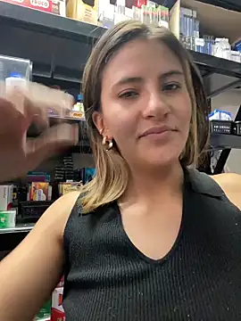 Andrea18 blonde online show from 03.17.26