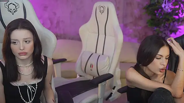 Snapshot of Milana_angell chatting on 02.25.25 Milana angell online show from 02.25.25