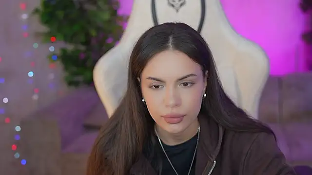 Snapshot of Milana_angell chatting on 03.21.25 Milana angell online show from 03.21.25