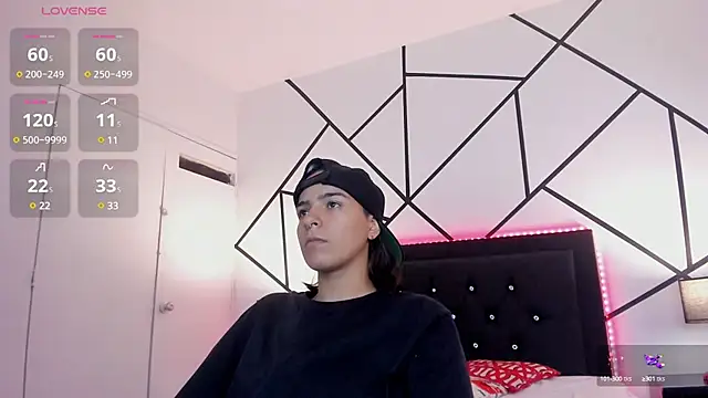 Liiam smith  online show from 02.03.25