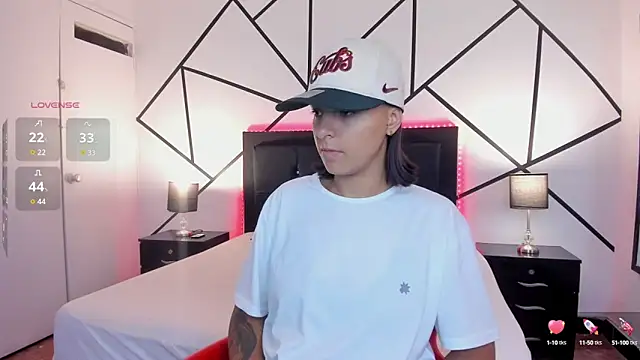 Liiam smith  online show from 02.10.25