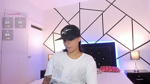 Liiam smith  online show from 03.17.25