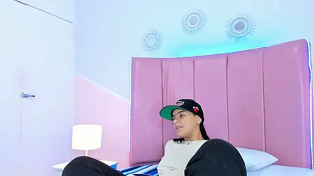 Liiam smith  online show from 11.13.25