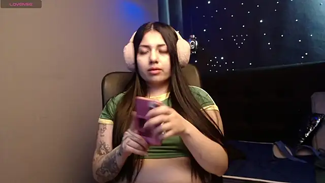 Snapshot of sweety_ashly chatting on 02.20.25 sweety ashly online show from 02.20.25