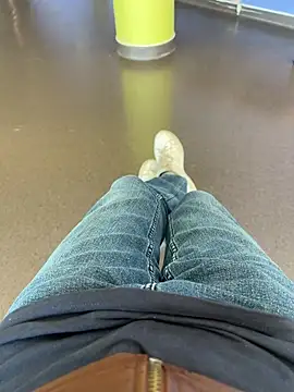 Snapshot of Avignon1963 chatting on 04.10.26 Avignon1963 online show from 04.10.26