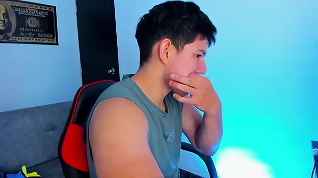 JamesCr  online show from 02.05.25