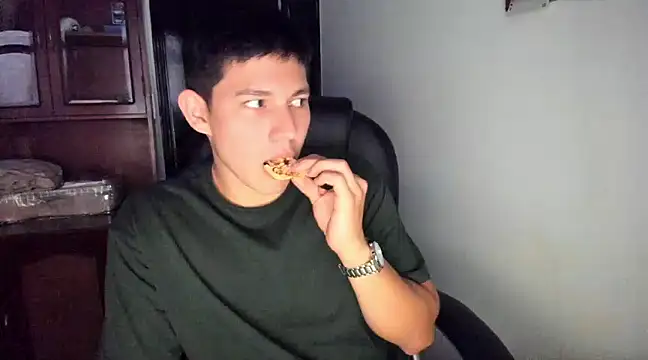 JamesCr  online show from 03.11.25