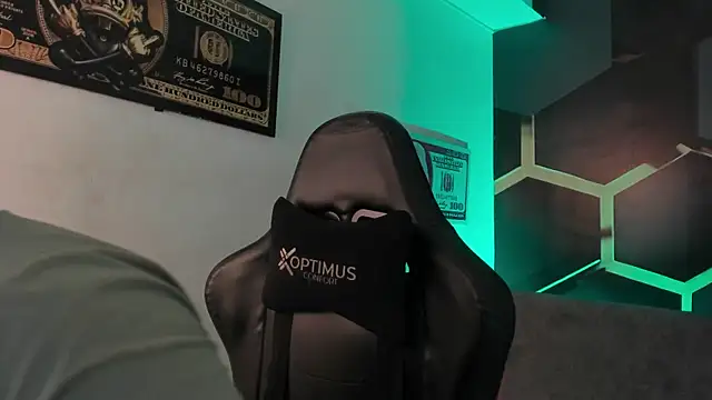 JamesCr  online show from 09.10.25