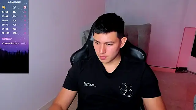 JamesCr  online show from 01.11.26