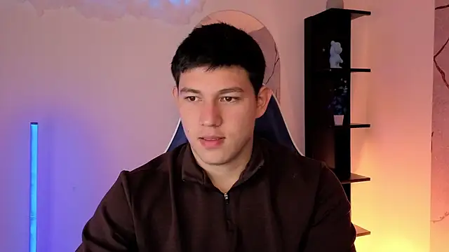 JamesCr  online show from 05.25.26