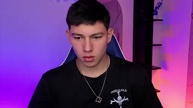 JamesCr  online show from 08.04.26