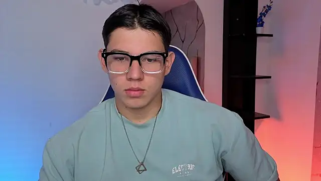 JamesCr  online show from 08.05.26