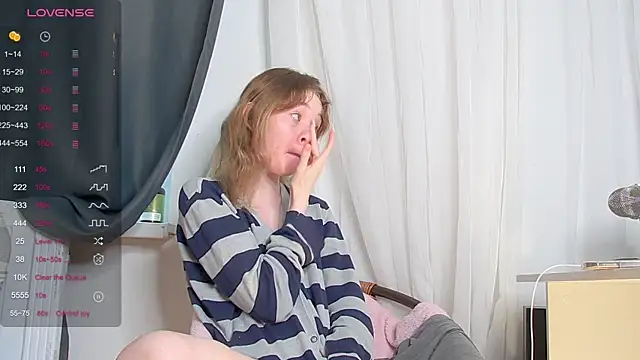 Snapshot of Kellybbface chatting on 07.16.26 Kellybbface online show from 07.16.26